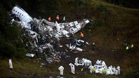 Pesawat jenis Aerospace 146 atau BAe 146 buatan Inggris itu jatuh di pegunungan Cerro Gordo. Raul Arboleda/AFP/detikFoto.