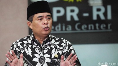 Sakit, Akom Tak Hadiri Rapat Pergantian Ketua DPR