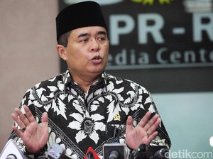 Soal Posisi Akom Setelah Tak Jadi Ketua DPR, Ical: Tergantung Novanto