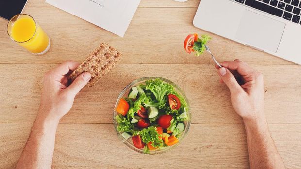 Cara Jaga Kesehatan Agar Tak Tertular Sakit Karena Ruang Kantor Terbuka