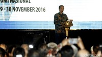 Jokowi menyampaikan sambutanya.