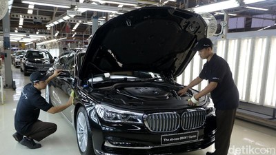 Melihat Perakitan BMW Series 7