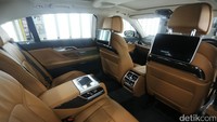 Karen Lim menambahkan, kendaraan BMW yang dirakit di Indonesia memenuhi standar tinggi. Hal itu diwujudkan dengan pengaplikasian standar tinggi pada proses produksi dan kontrol kualitas di pabrik Gaya Motor.