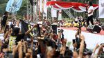 Slank Hibur Massa Apel Nusantara Bersatu