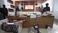 Menurut Boy,mereka menargetkan aksi teror pada akhir tahun. Kelompok ini dipastikan Boy berbeda dengan tersangka teroris berbaiat pada ISIS yang menyusup pada demo 4 November.
