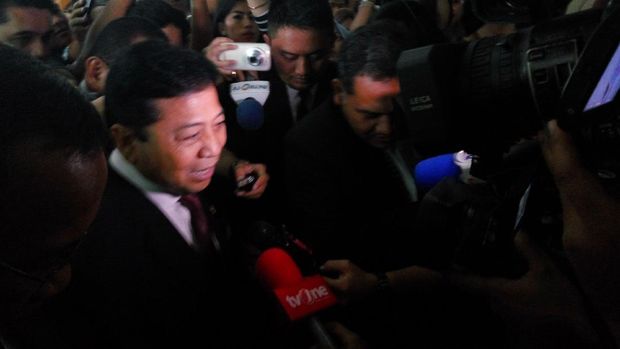 Akom Absen di Paripurna Pergantian Ketua DPR, Novanto Hadir