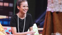 Bahkan tawa ceria juga terus menghiasi calon pengantin ini. Pool/Ismail/detikFoto.