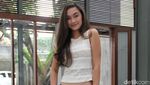 Kaki Jenjang Caitlin Halderman