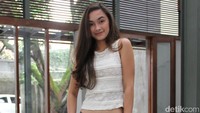 Caitlin yang dilahirkan di Jakarta 17 Juli 2000 itu saat ini duduk di kelas 2 SMA.  Foto: Ismail/detikHOT