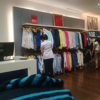 GAP Diskon Hingga 70%, Atasan Mulai dari Rp 71 Ribuan