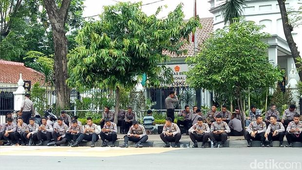 Demo Buruh di Monas Bikin Lalin Tersendat