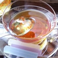 Nyam! Roti Tawar Makin Enak Dioles Selai Bunga Osmanthus yang Oranye Cantik