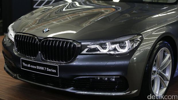 Profil Sedan Termewah BMW Rakitan Sunter