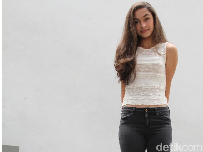 10 Artis Muda Cewek Terhot