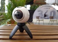Otak-atik Gear 360, Kamera 'Sapujagat' Samsung