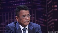 Kritik keras soal aturan baru JHT (Jaminan Hari Tua) yang batasi pencairan di usia 56 tahun juga dilakukan oleh pengacara kondang Hotman Paris. Ismail/detikcom.