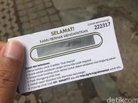 Grab 'Ganti Baju' Jadi Emas?