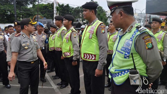 Polres Depok Kawal Massa Aksi 2 Desember yang akan Longmarch ke Monas