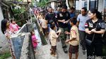 Agus Yudhoyono Susuri Ciliwung dan Makan Nasi Kebuli Bareng Warga