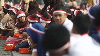 Sejumlah murid-muird SD juga hadir memeriahkan acara.