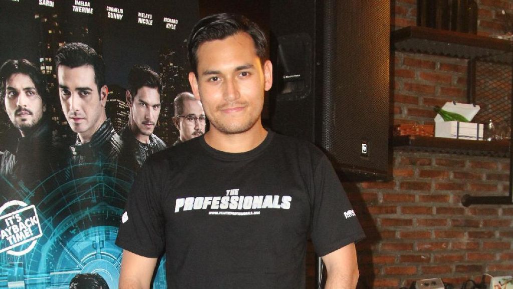 Ada Lukman Sardi, Alasan Arifin Putra Terima Main di The Professionals