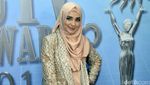 Senyum Manis Shireen Sungkar