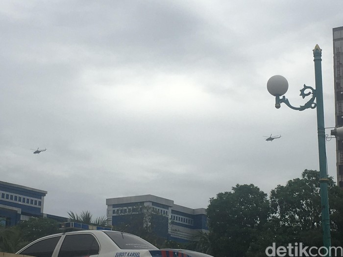 Jelang Aksi Damai 2 Desember, 6 Helikopter Mengudara di Langit Jakarta