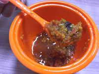 Ayam Goreng Barokah: Aduh Nikmatnya! Bebek Goreng Dicocol Sambal Korek dan Semur Jengkol yang Berbumbu Pekat