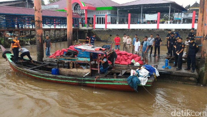 Barang Selundupan di RI Sehari-hari, dari Baju Hingga Laptop