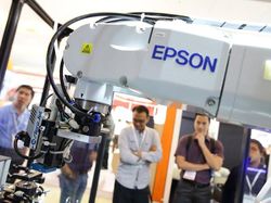 Epson Luncurkan Robot di Kemayoran