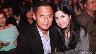 Agus Harimurti dan Annisa Pohan Asyik Nonton Konser