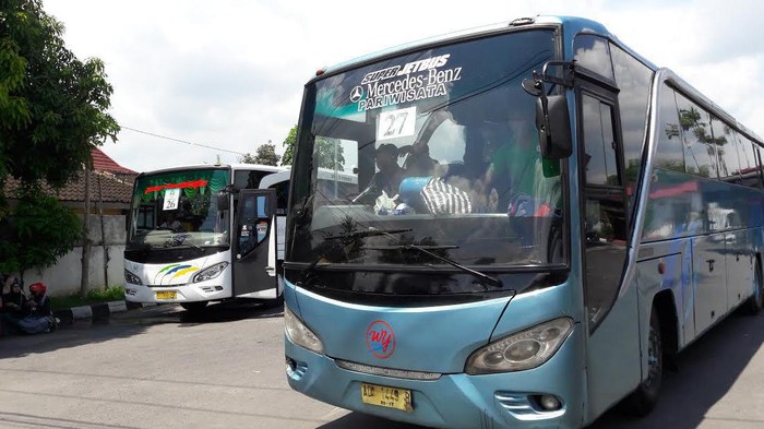 44 Bus dan 41 Mobil Pribadi Antar Massa Aksi Damai 2 Desember dari Solo