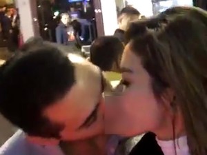 Blak-blakan Nikita Mirzani Soal Ciuman dengan Bule Prancis di Hong Kong