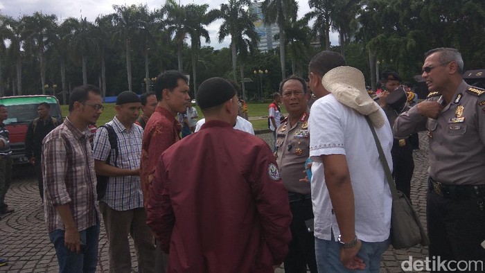 Wakapolda Metro dan Munarman ke Monas, Cek Persiapan Aksi Damai 2 Desember
