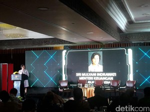 Sri Mulyani: Pertumbuhan Ekonomi Dunia Masih Tak Pasti dan Lemah