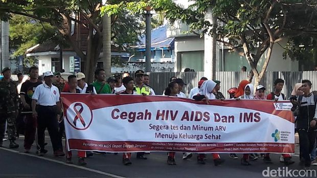 Masyarakat dan TNI di Banyuwangi Deklarasikan Gerakan Berani Cegah HIV