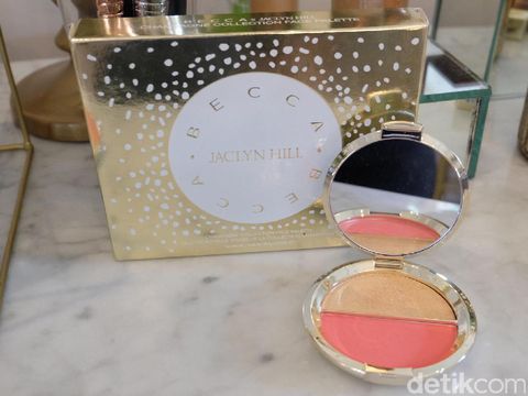 Kosmetik Becca Rilis di Indonesia Membawa Beragam Produk Highlighter