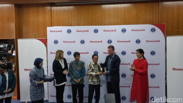 Honeywell Bikin Lab IoT Senilai Rp 1 Miliar di ITB 