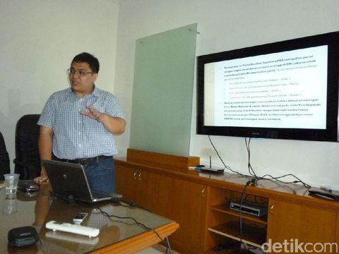  Direktur Eksekutif Median Rico Marbun