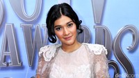 Naysilla tampil sendiri saat di SCTV Awards. Pool/Noel/detikFoto.