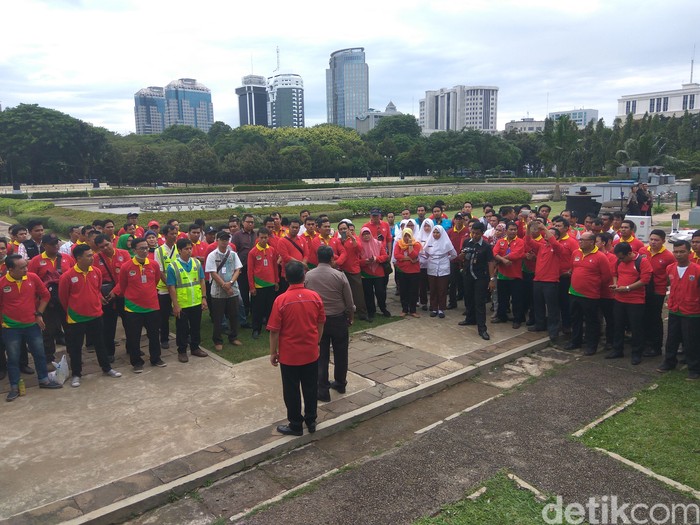 BMKG: Cuaca 2 Desember di Sekitar Monas Berawan Pagi-Siang, Sore Hujan