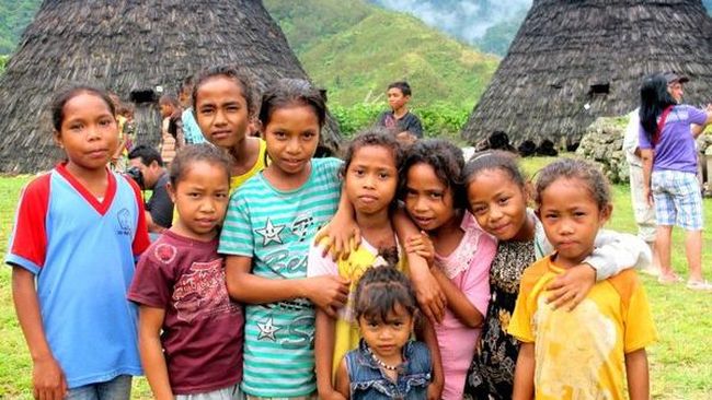 Merasakan Keramahan Asli Indonesia di Wae Rebo