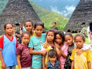 Merasakan Keramahan Asli Indonesia di Wae Rebo