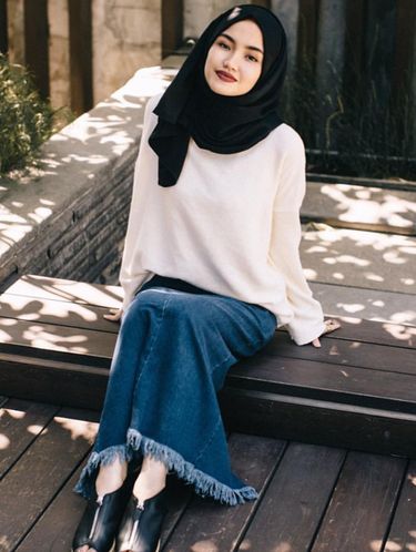 Foto Firaa Assagaf Fotografer Cantik Stylish Penyuka Gaya Hijab Simpel