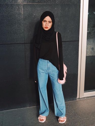 Foto: Firaa Assagaf, Fotografer Cantik & Stylish Penyuka Gaya Hijab Simpel