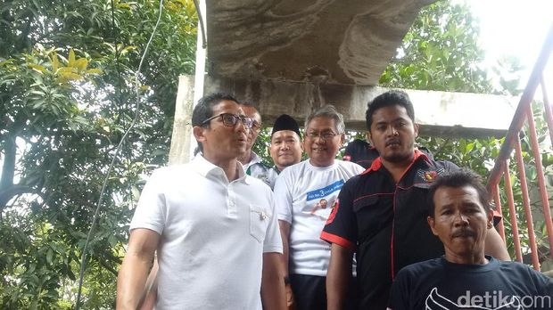 Ketika Sandiaga Menyapa Warga di Rusun Tertua Indonesia