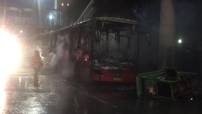 Bus Terbakar di Depan BNN, TransJakarta: Tidak Ada Korban Jiwa