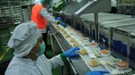 Foto Perjalanan Makanan dari Dapur Sampai ke Pesawat