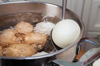 Punya Stok Telur? Ini 3 Langkah Mudah Bikin <i/>Egg Salad</i> Enak