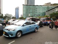 Massa Demo 2 Desember Jalan Kaki ke Monas, Akses Jalan MH Thamrin Ditutup